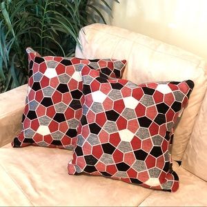 NWOT Set of 2 Decorative Pillows